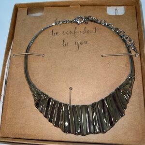 ✨SALE✨ NIB Chloe + Isabel Silver Sculpted Statement Necklace